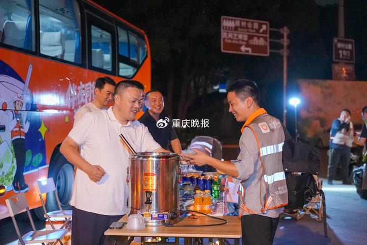 城市守护者 代驾夜行者的平安长廊